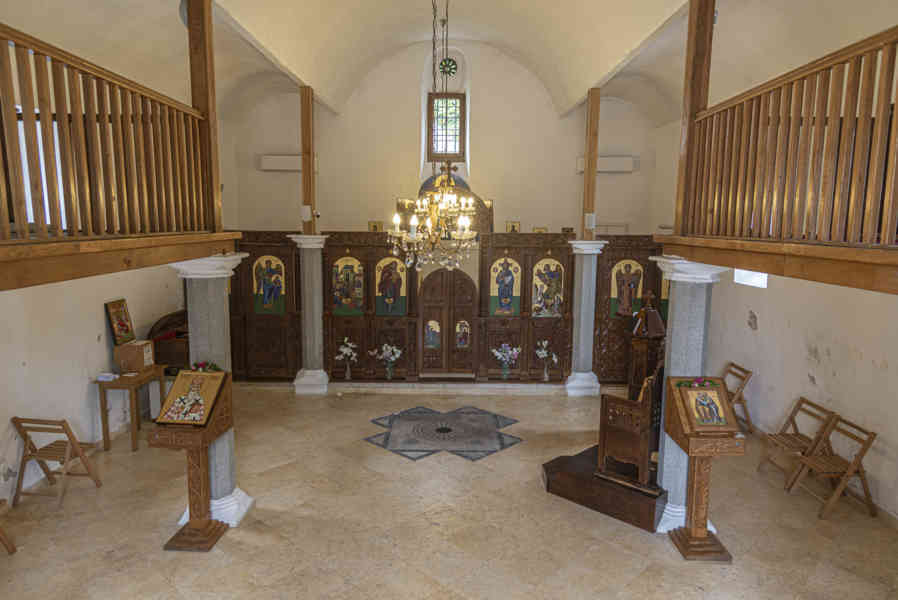 Bosnia y Herzegovina - Mostar 36 - iglesia ortodoxa de la Natividad de la Virgen María